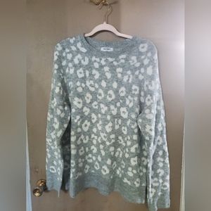 Ladies sweater